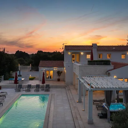 Istria Nuova Luxury База отдыха Rezanci