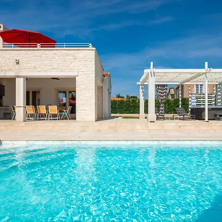 Istria Nuova Luxury База отдыха Rezanci