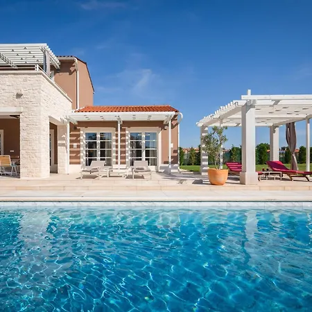 Istria Nuova Luxury База отдыха Rezanci