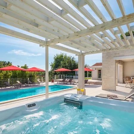 Istria Nuova Luxury Aldeamento Turístico 5*