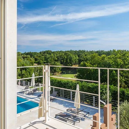 פארק נופש Istria Nuova Luxury 5*